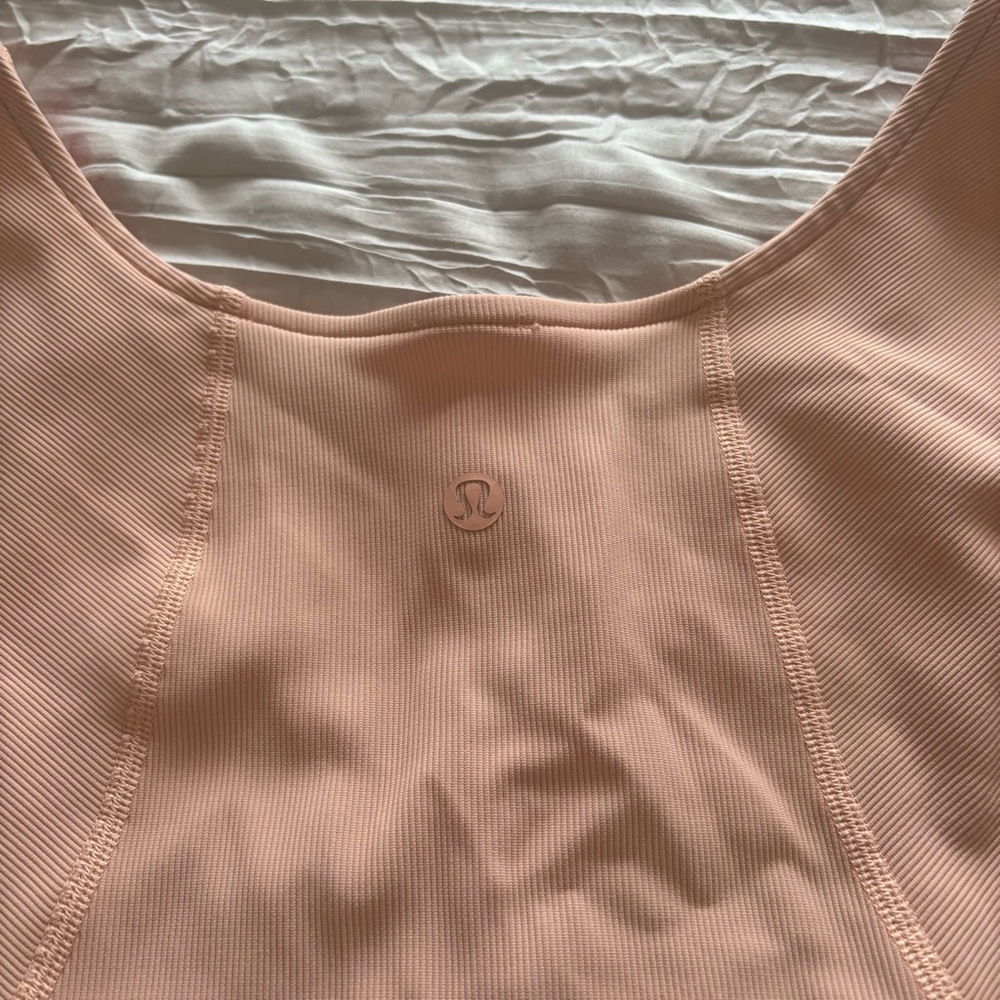 lululemon Crop Top size 2 XS Pink Clay Athleisureware - Picture 5 of 5